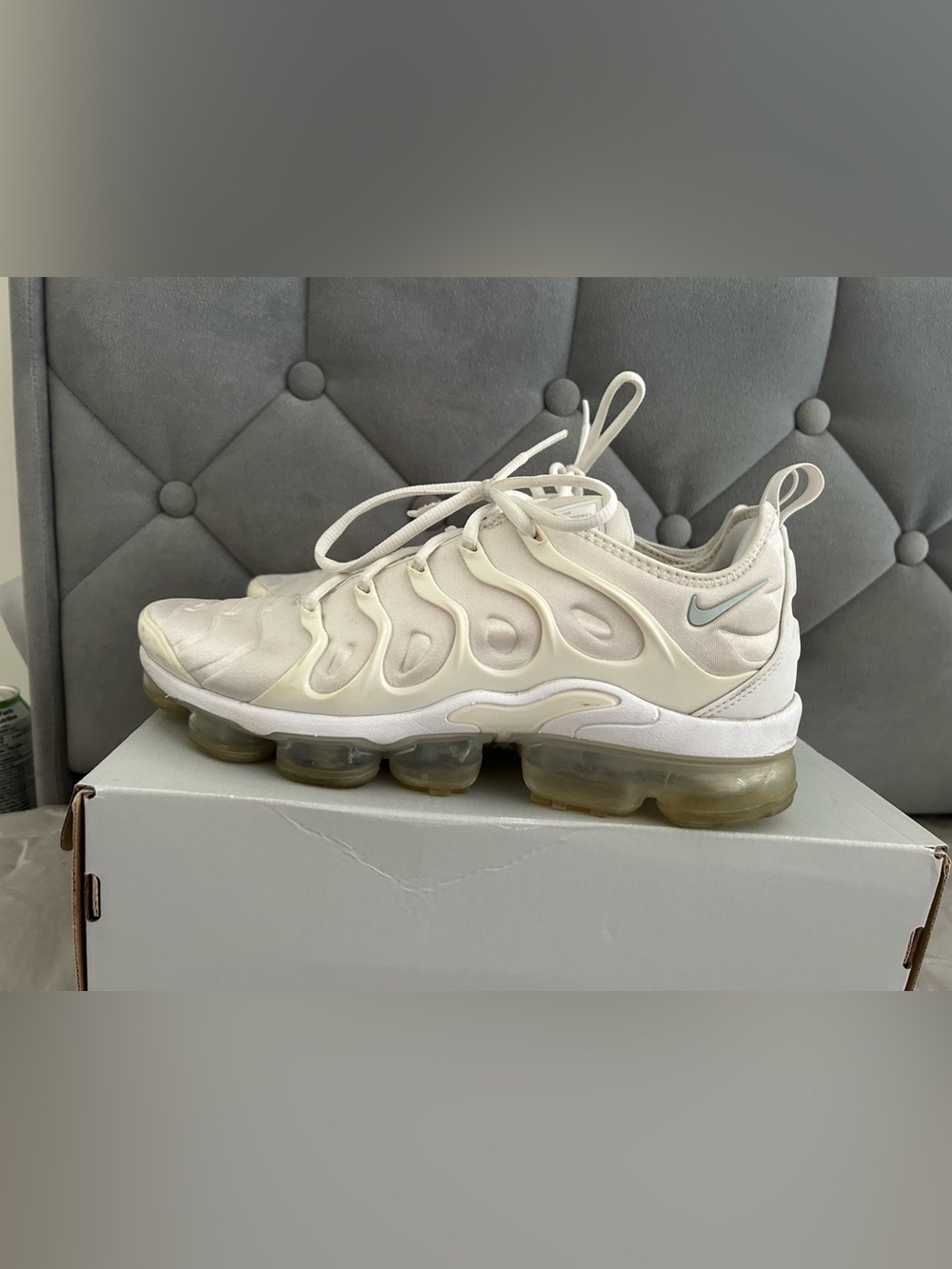Nike Air VaporMax Plus "Triple White / Pure Platinum"